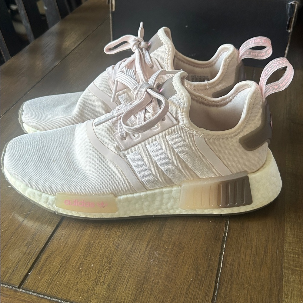 Adidas NMD_R1 SHOES women's size 6 - Picture 5 of 8